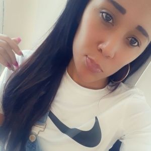 Meet your Posher, Eirina